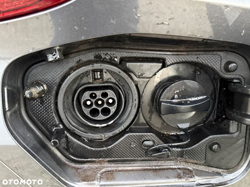 Toyota Prius 1.8 Hybrid Prestige - 29