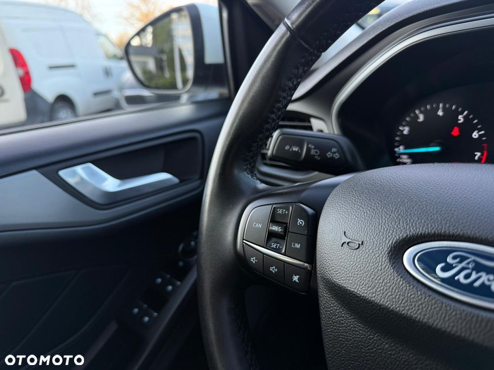 Ford Focus 1.0 EcoBoost STart-Stopp-System TITANIUM - 38