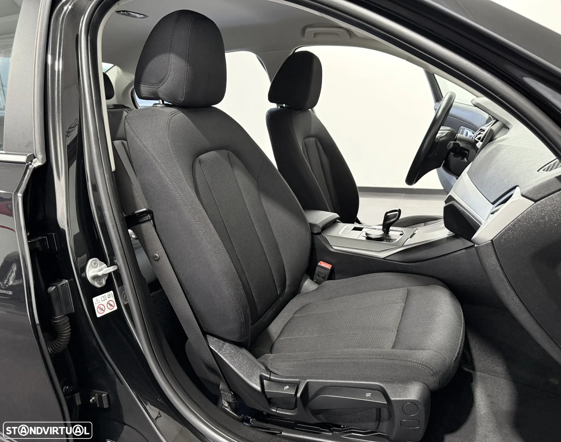 BMW 330 e Corporate Edition Auto - 38