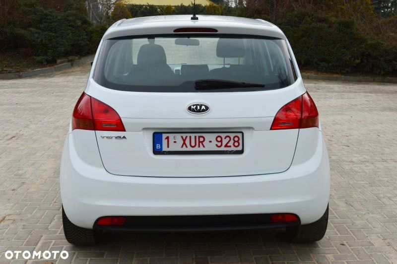 Kia Venga 1.4 CVVT Titanium Collection - 6