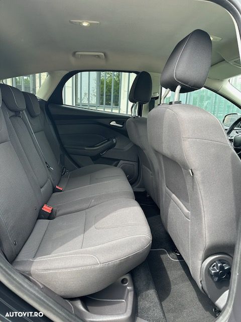 Ford Focus 1.6 TDCI DPF Titanium - 16