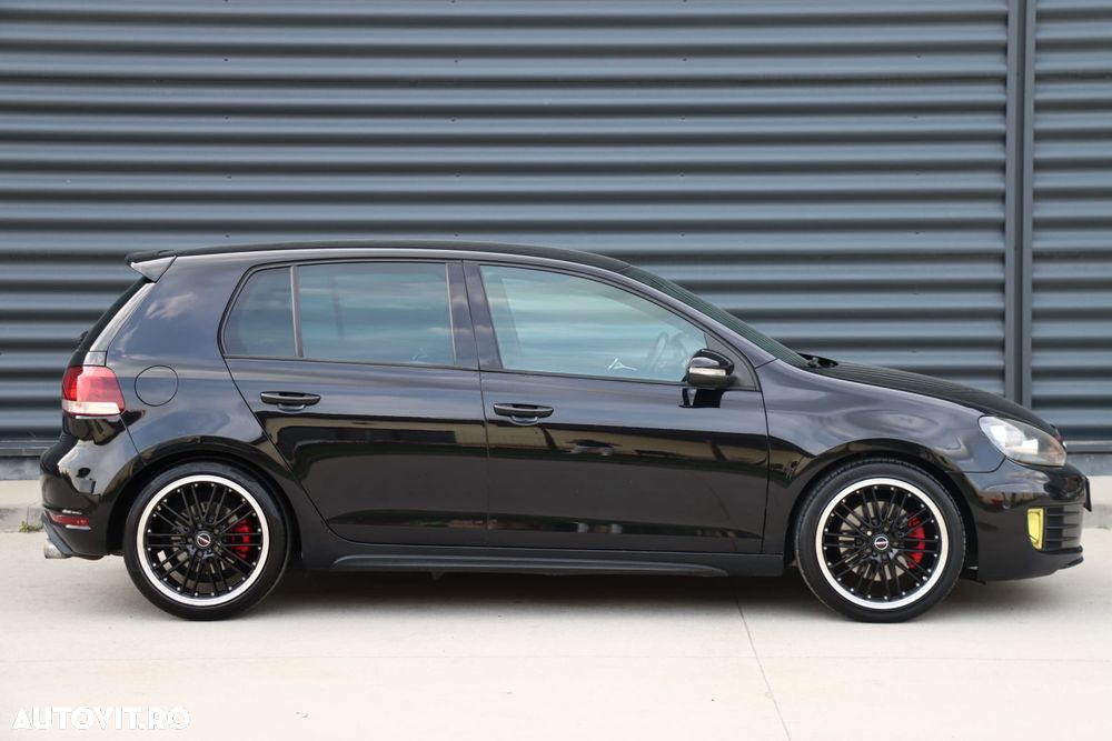 Volkswagen Golf - 10