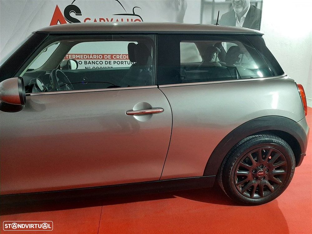 MINI 5 Portas One D - 18