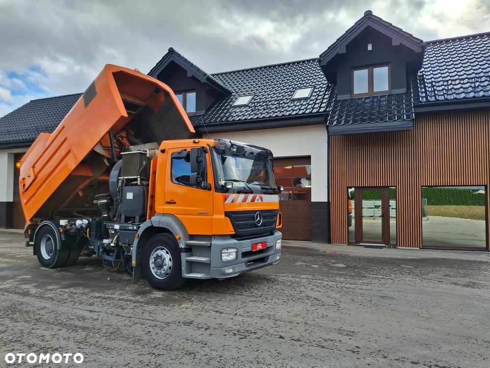 Mercedes-Benz Axor 1823 Zamiatarka HSW Explorer 6 Do Szyn Kolejowych Pojazd Szynowo Drogowy Czyszenie Szyn Torów Kolejowych - 3