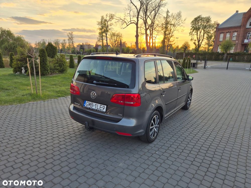 Volkswagen Touran 1.6 TDI DPF BlueMotion Technology DSG Comfortline - 28