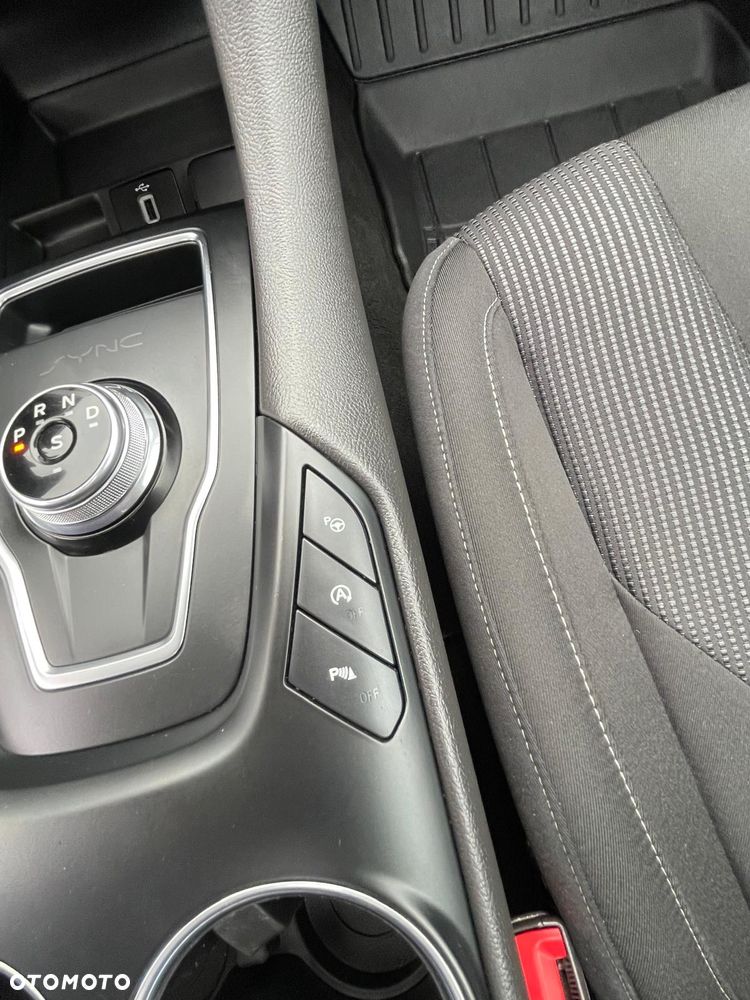 Ford Mondeo - 23