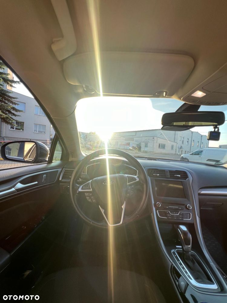 Ford Mondeo 2.0 EcoBoost Titanium - 27