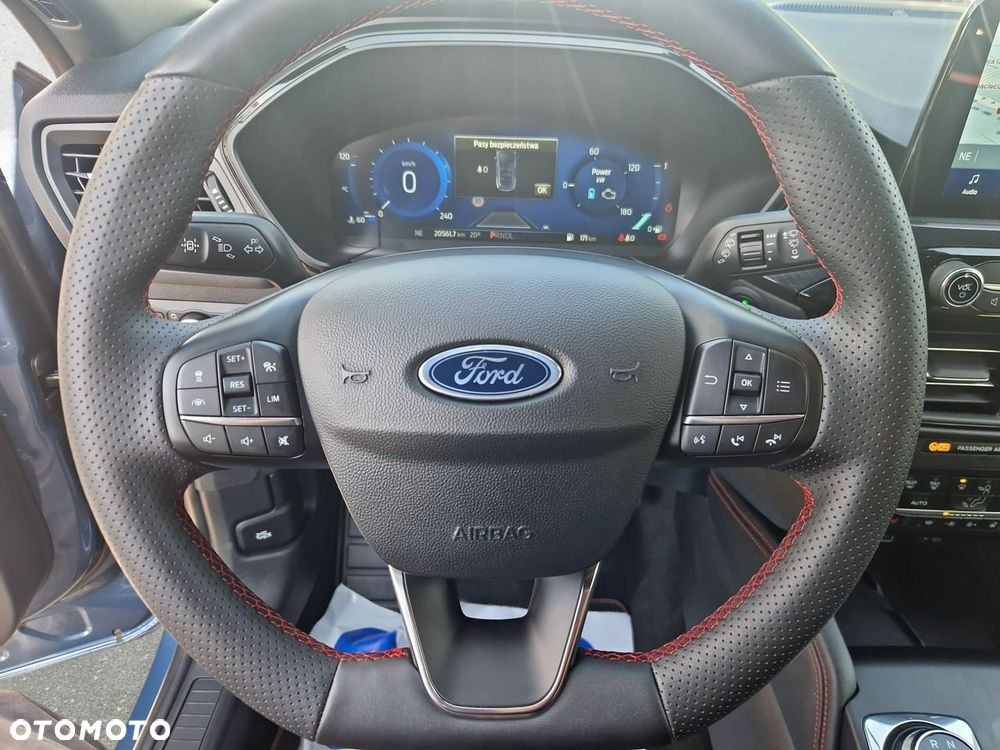 Ford Kuga - 16