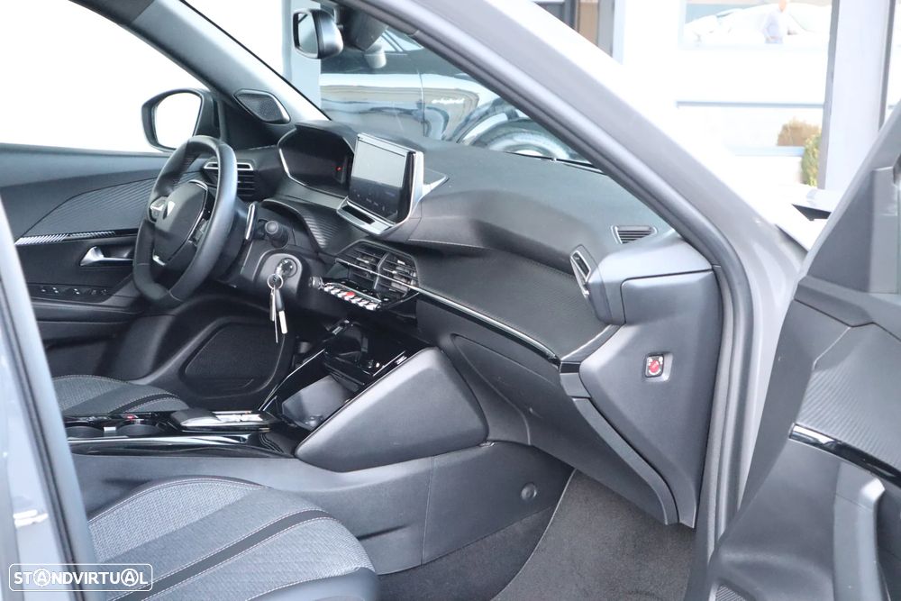 Peugeot 2008 PureTech 130 EAT8 Allure - 10