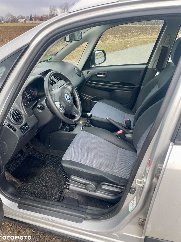 Fiat Sedici 1.9 Multijet DPF 4x4 Emotion - 8