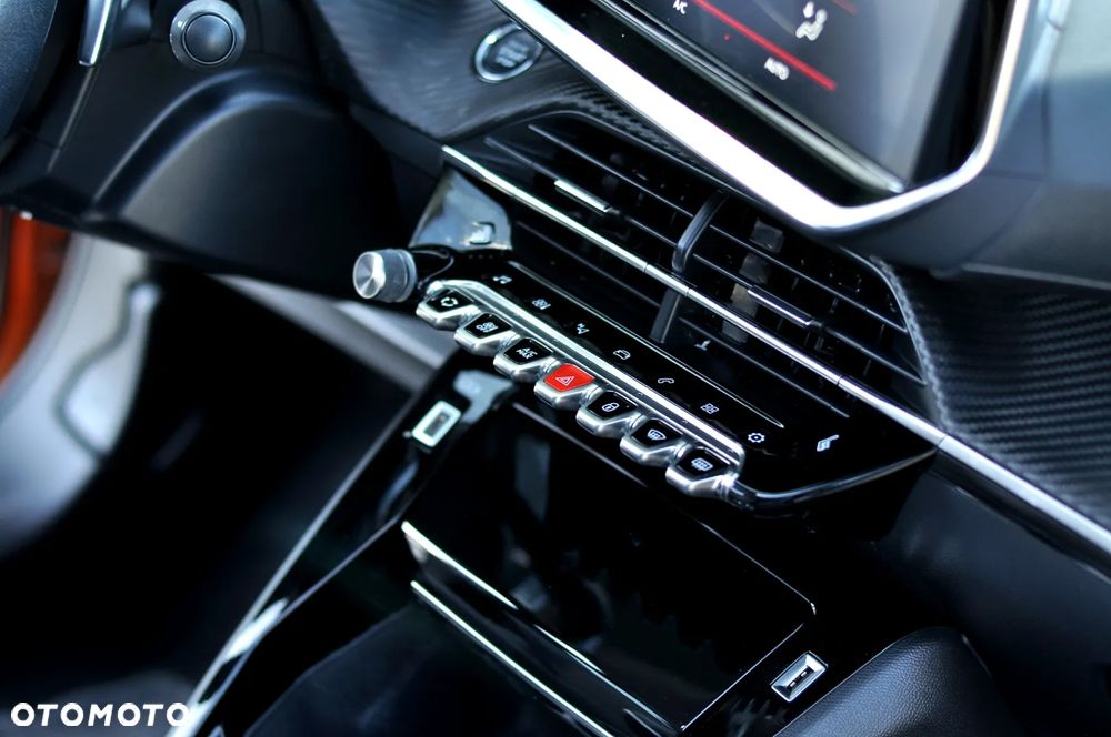 Peugeot 2008 1.2 Pure Tech GPF Allure S&S EAT6 - 24