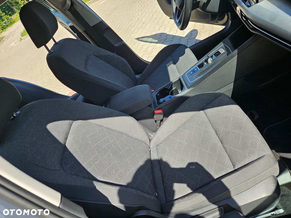 Volkswagen Golf - 20