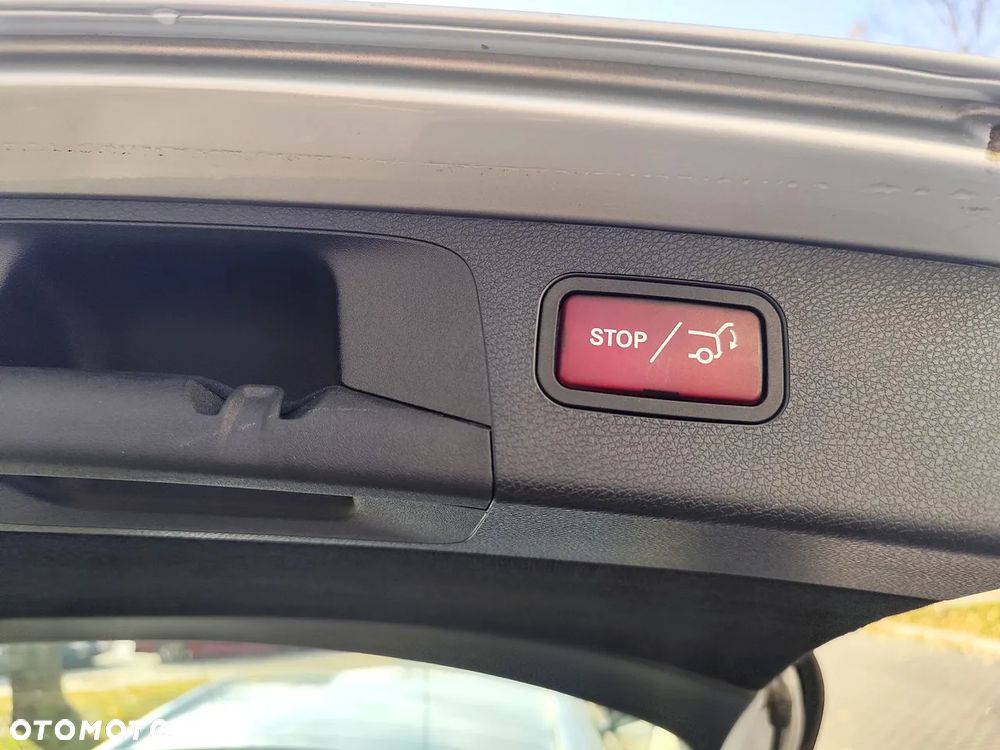 Mercedes-Benz Klasa E 220 d Business Edition - 13