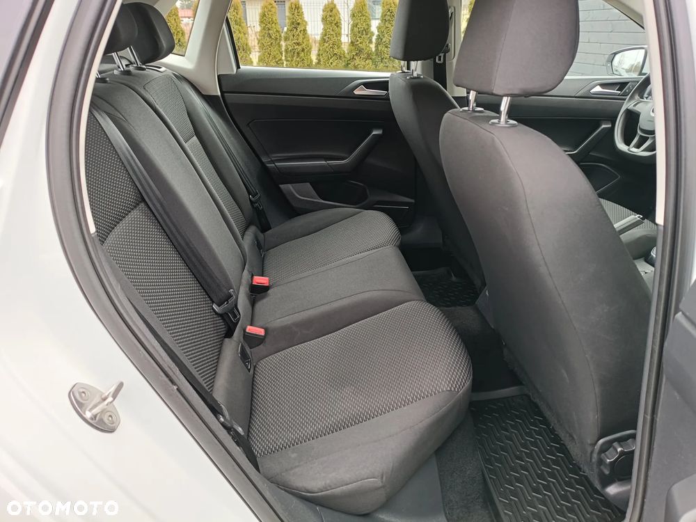 Volkswagen Polo 1.6 TDI SCR Trendline - 16