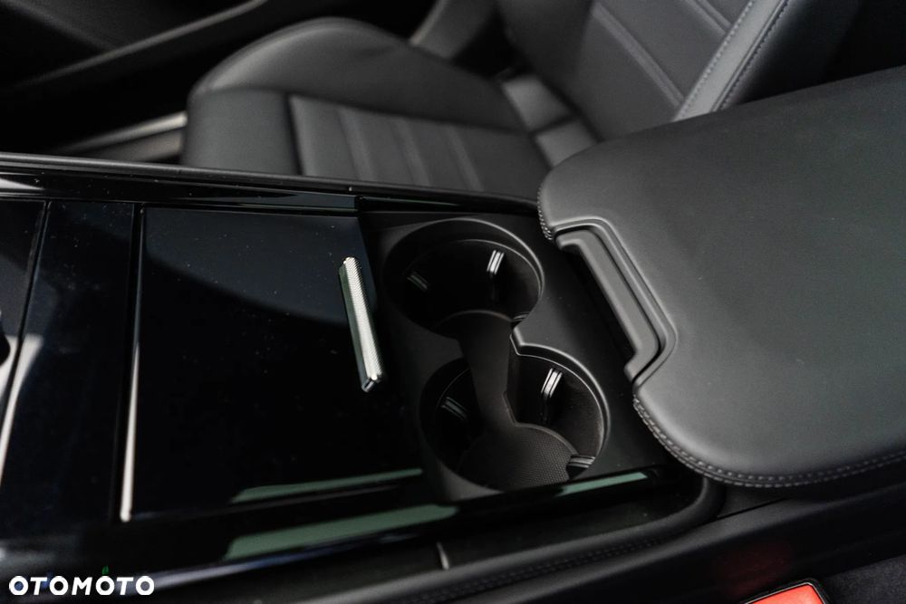 Porsche Panamera 4 - 27