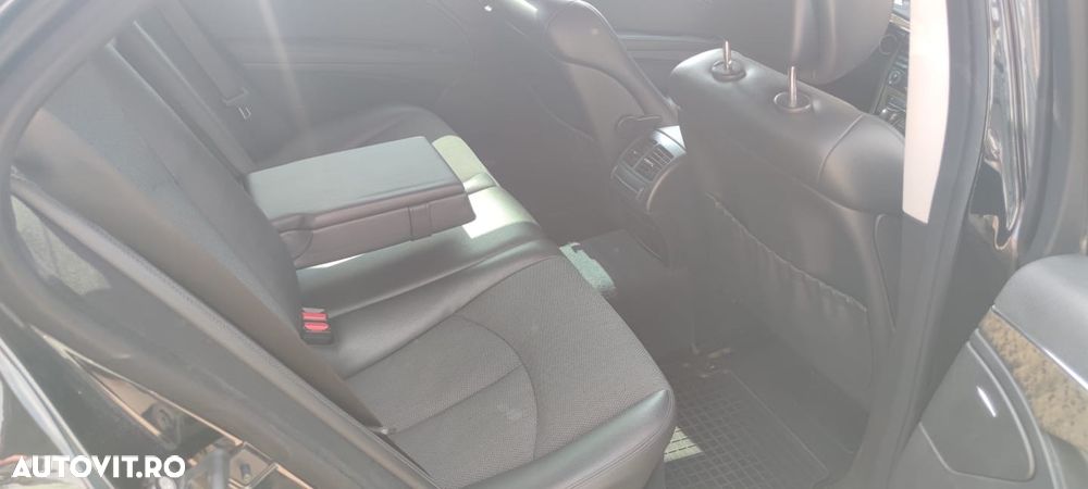 Mercedes-Benz E - 12