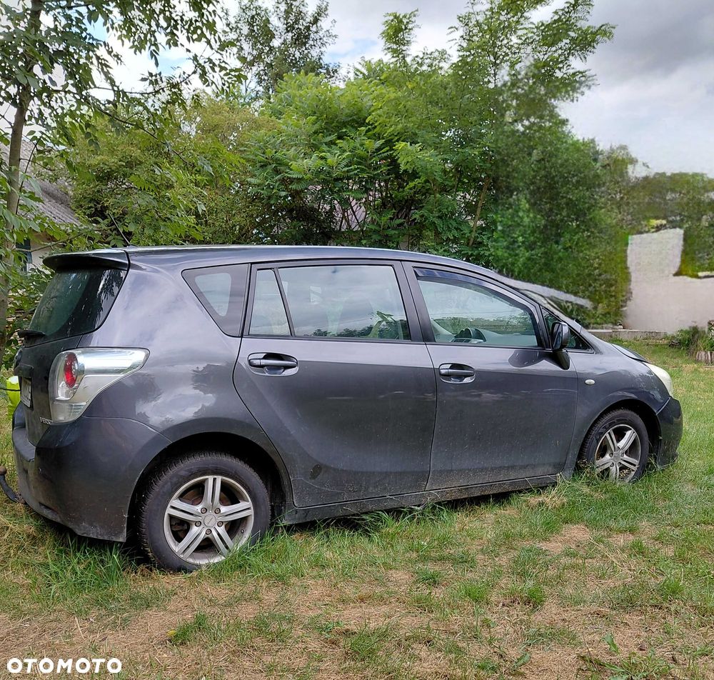 Toyota Verso - 2
