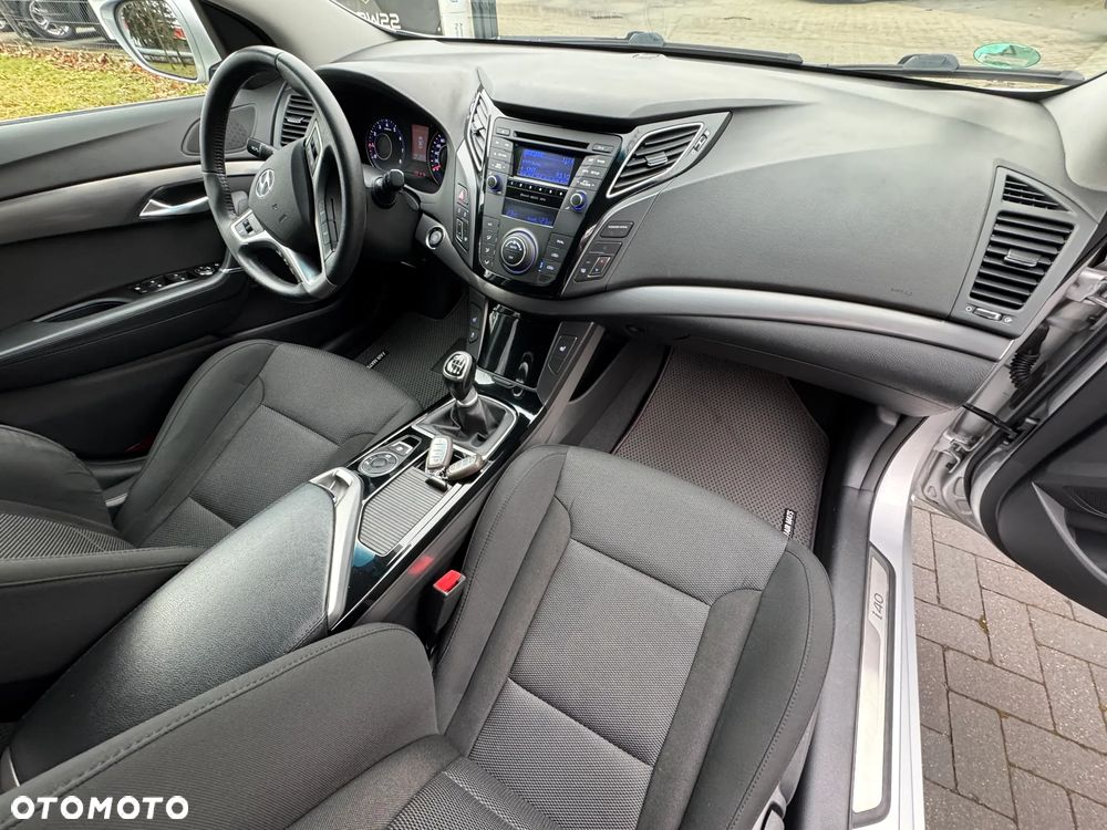 Hyundai i40 i40cw 1.6 Fifa World Cup Edition - 31