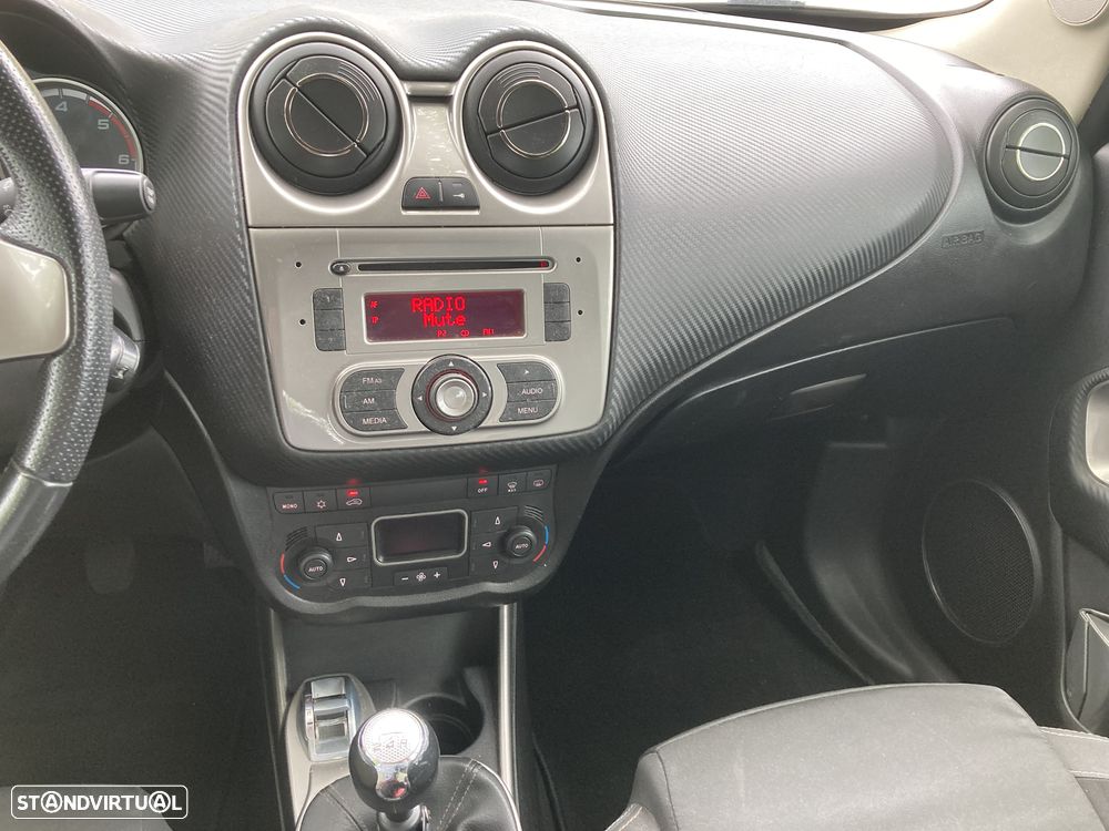 Alfa Romeo MiTo 1.3 JTD Distinctive - 11
