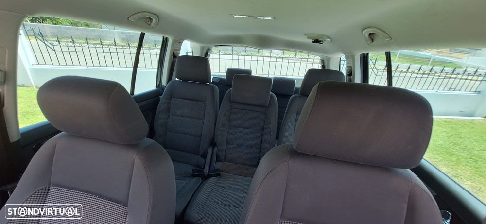 VW Touran 1.9 TDi Highline - 4