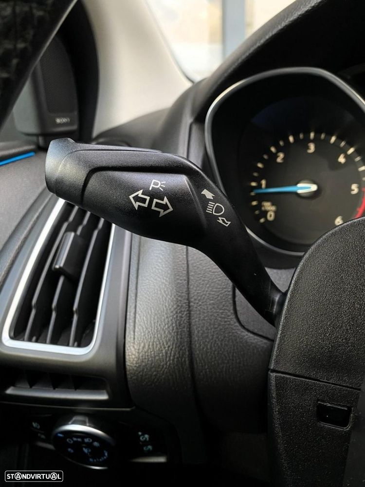 Ford Focus SW 1.5 TDCi Titanium - 14