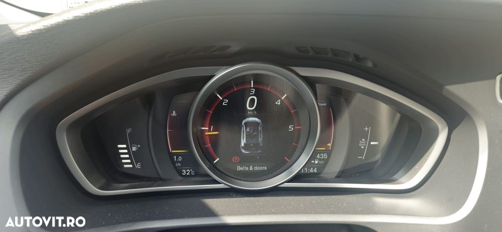 Volvo V40 D2 Momentum - 7