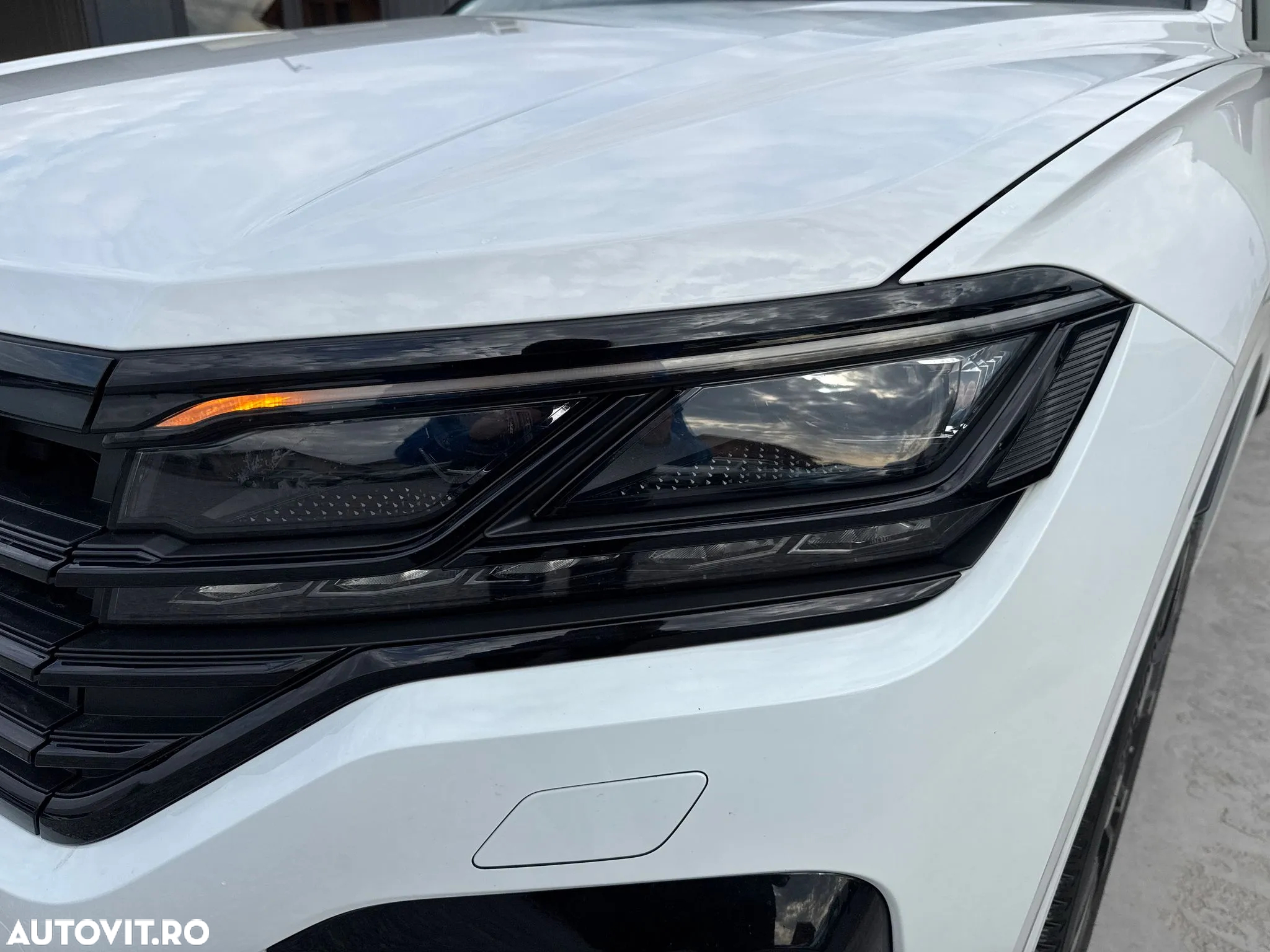 Volkswagen Touareg 3.0 V6 TDI 4Motion DPF Automatik R-Line - 32