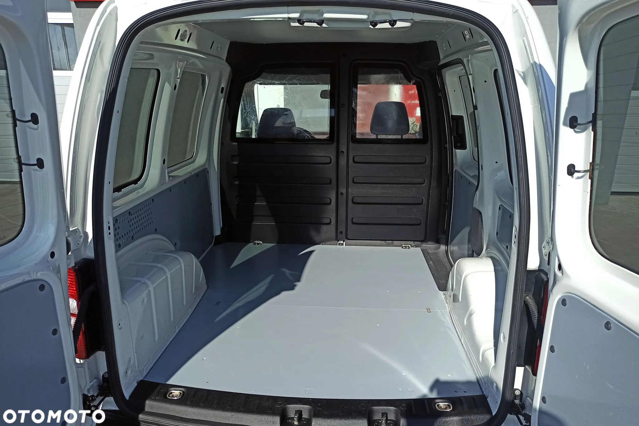 Volkswagen Caddy - 33