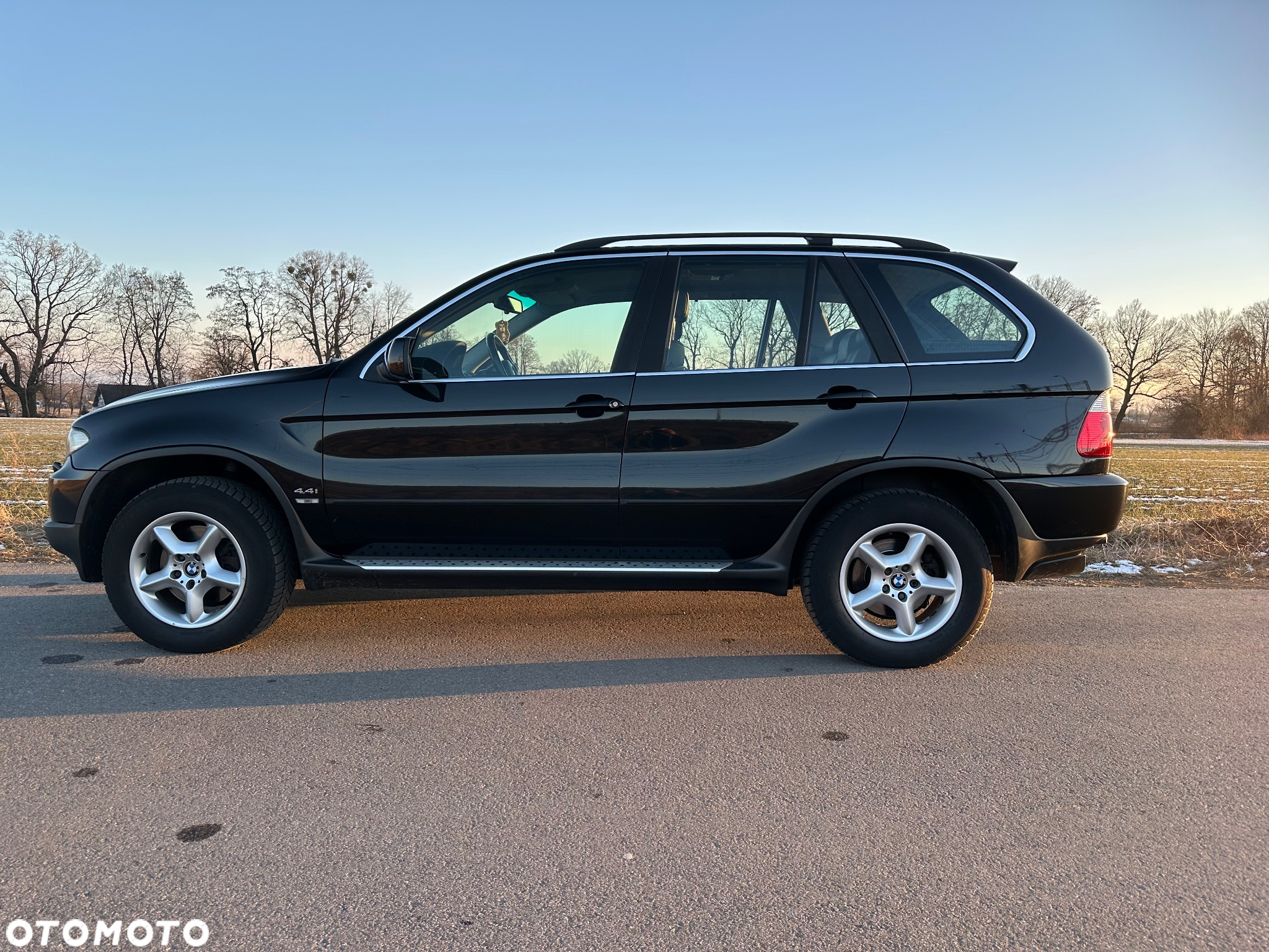 BMW X5 4.4i - 6