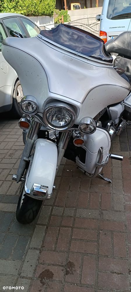 Harley-Davidson FLHTCU Ultra - 2