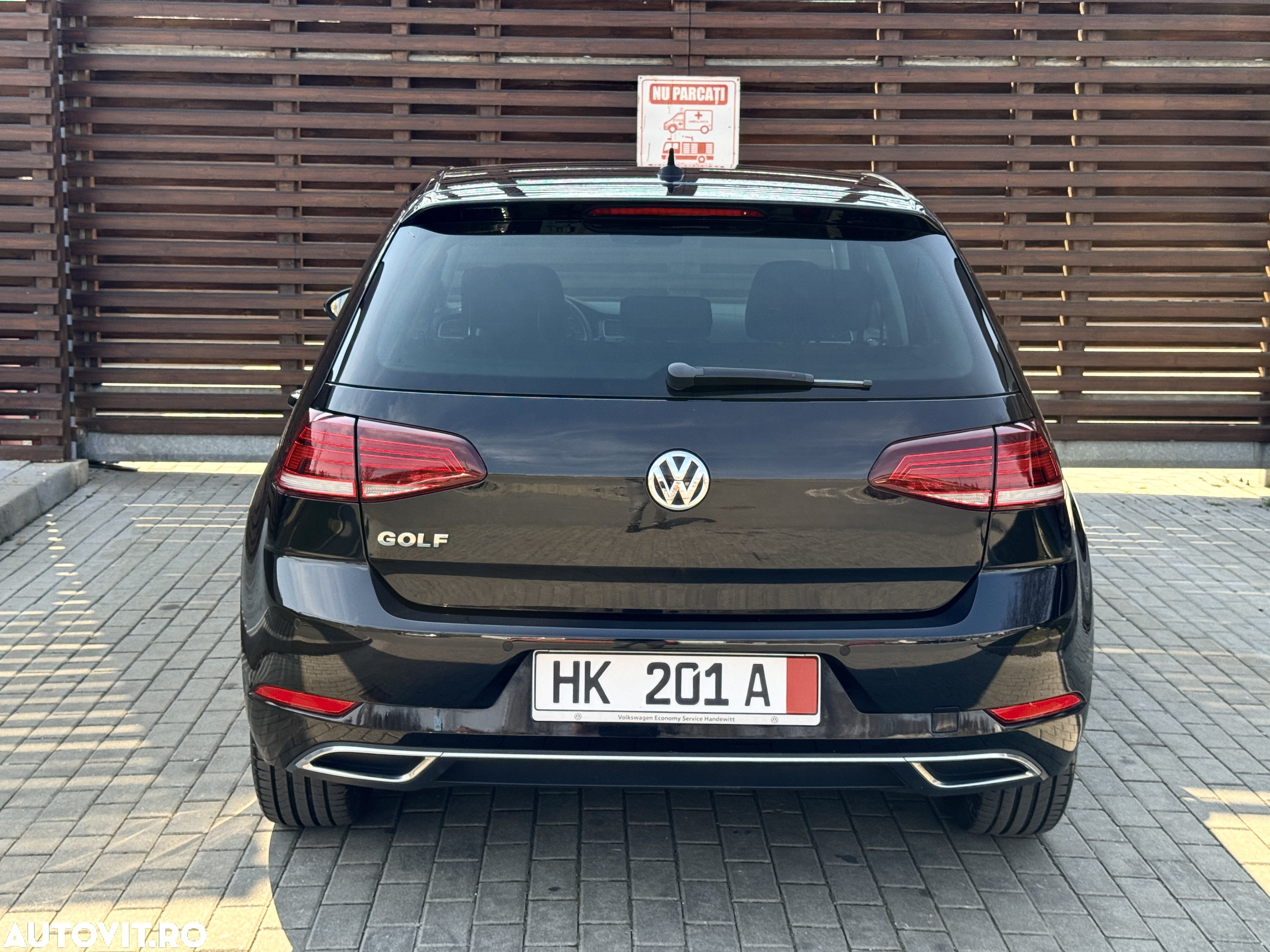 Volkswagen Golf 1.6 TDI DSG Highline - 40