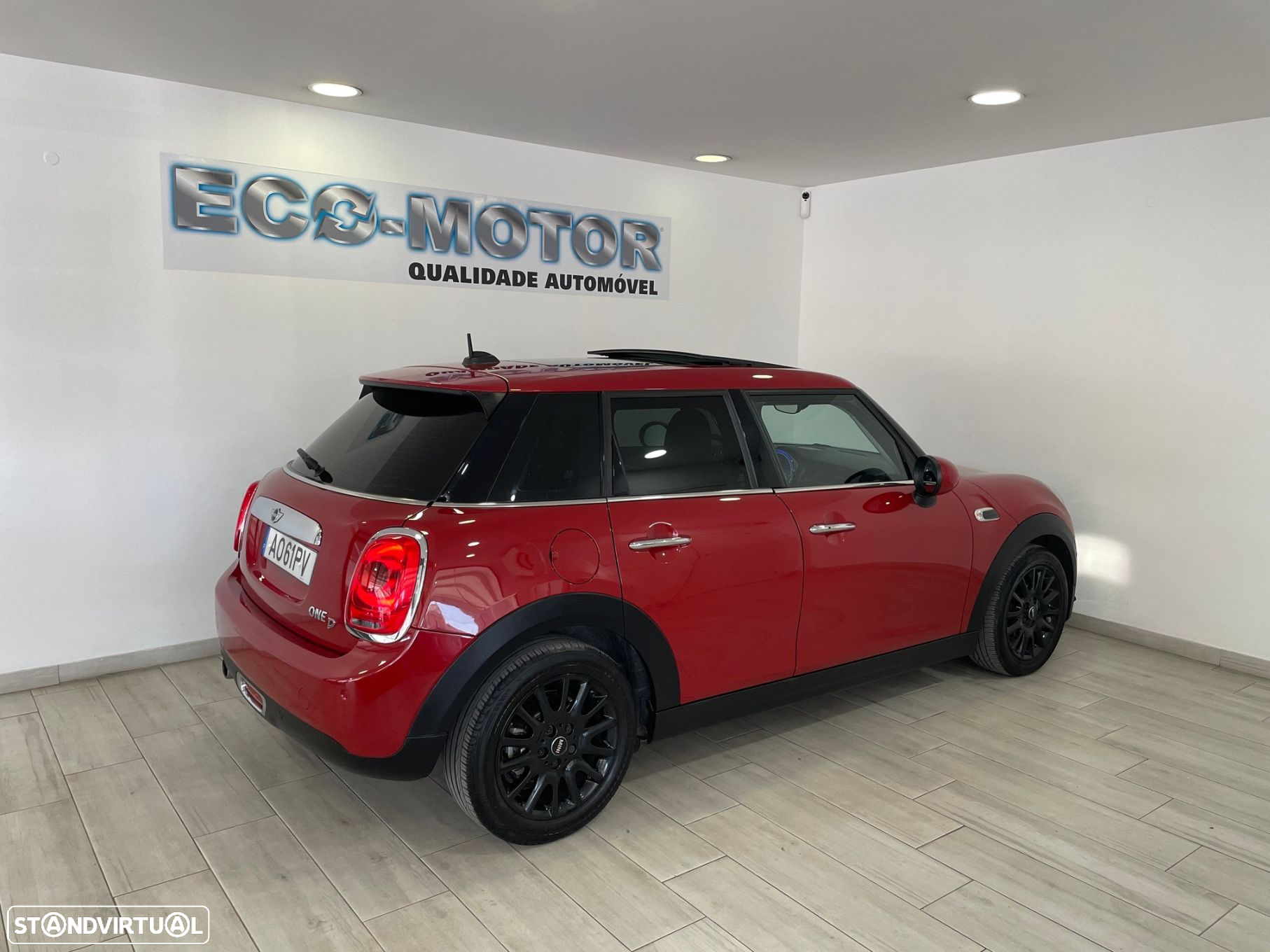 MINI 5 Portas One D - 14
