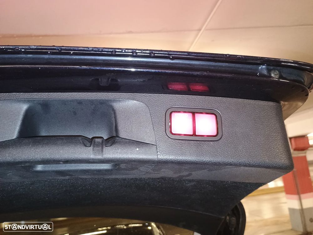 Mercedes-Benz E 300 de 4Matic T 9G-TRONIC Exclusive - 29