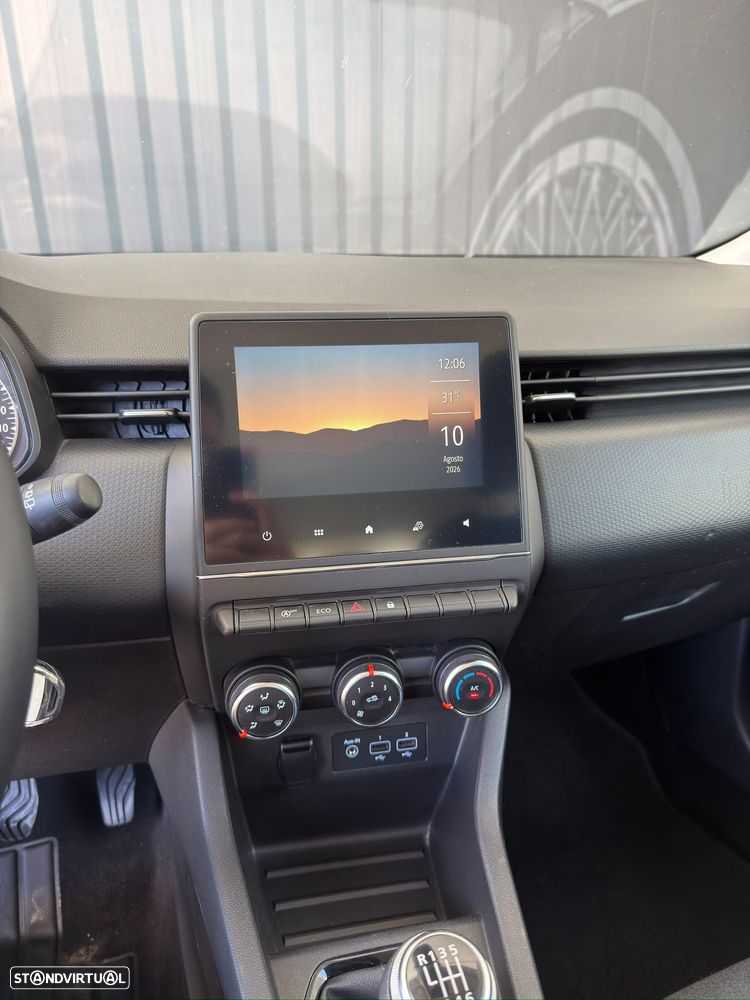 Renault Clio - 21