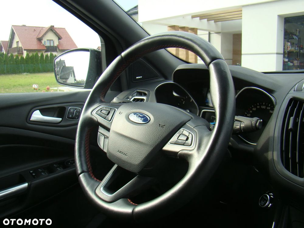 Ford Kuga 2.0 TDCi 4x4 ST-Line - 36