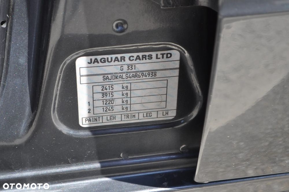 Jaguar Daimler Double Six - 19
