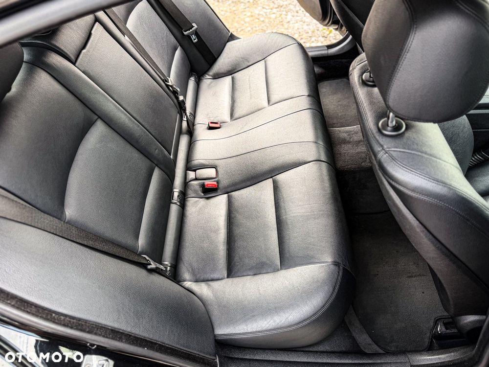 BMW Seria 5 525d Modern Line - 23