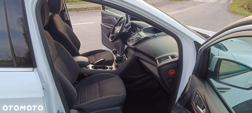Ford Kuga - 15