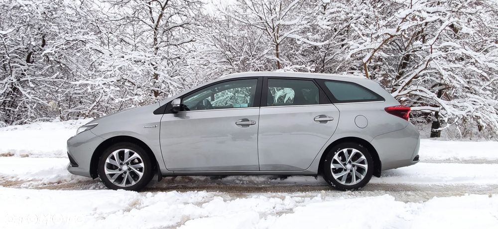 Toyota Auris Hybrid 135 Premium - 8