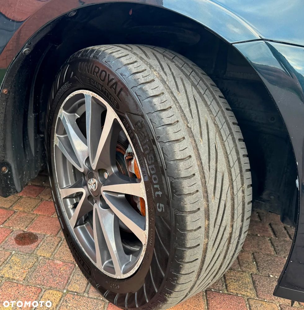 Toyota Avensis 1.6 Premium - 20