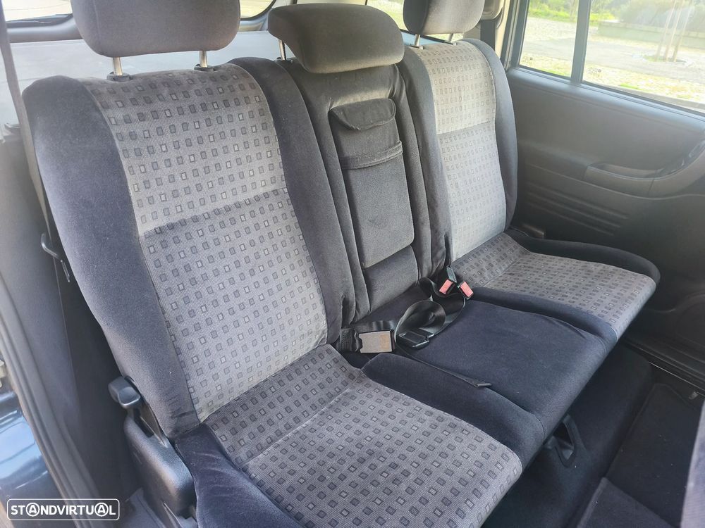 Opel Zafira 2.0 DTi - 5