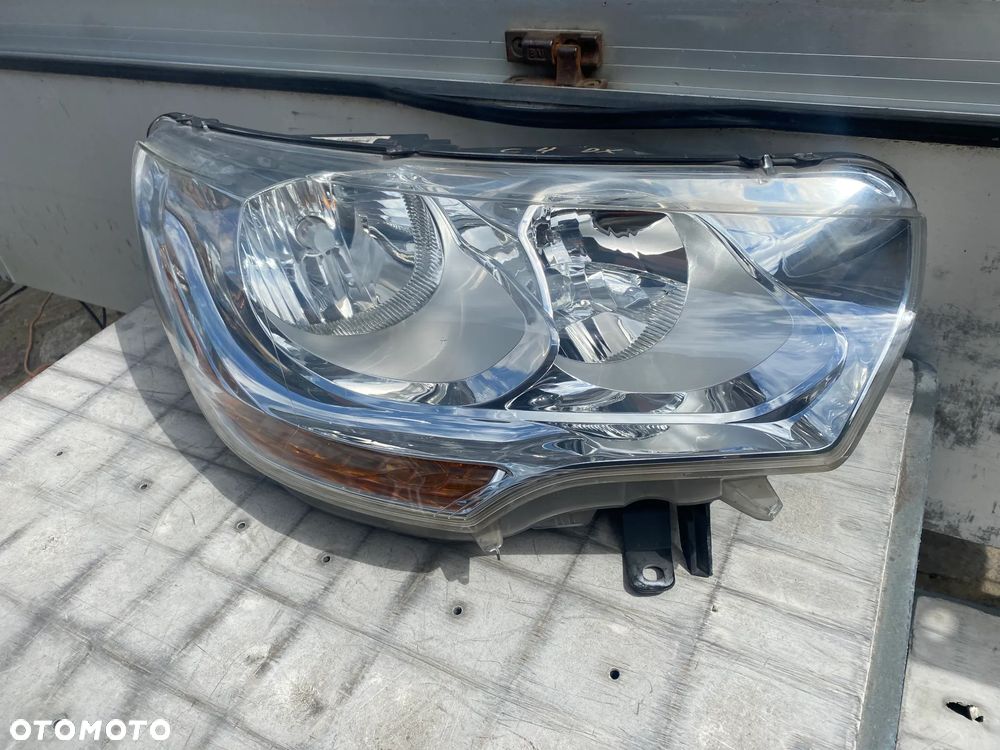 lampa citroen c4 II d4 prawa eu cała - 3
