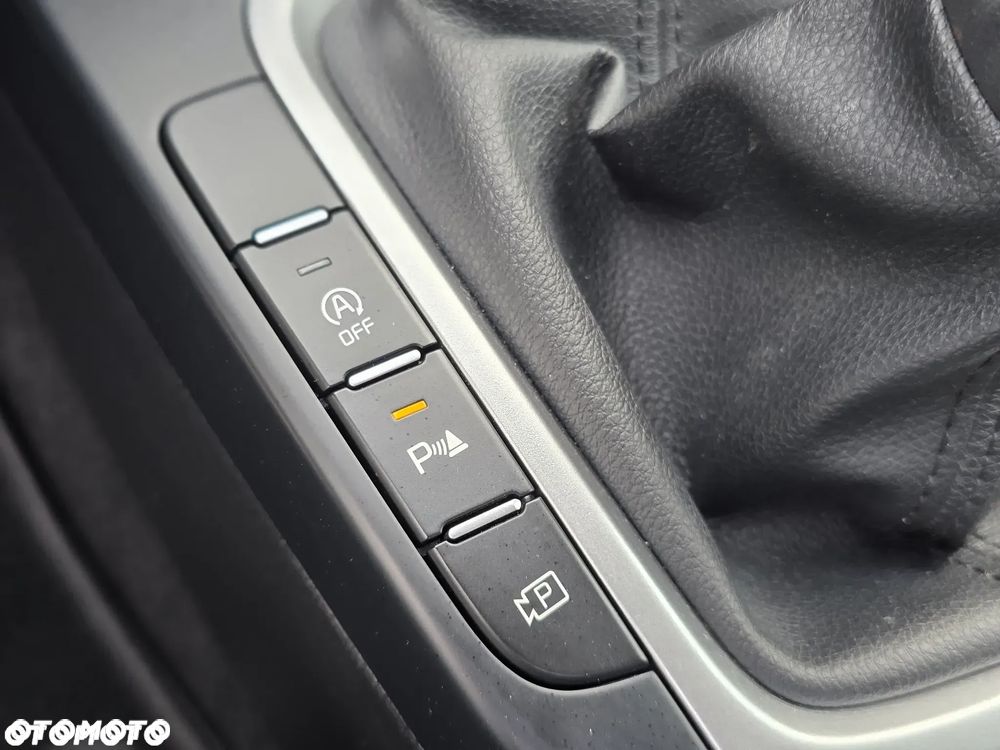 Kia Ceed 1.5 T-GDI L Business Line - 24