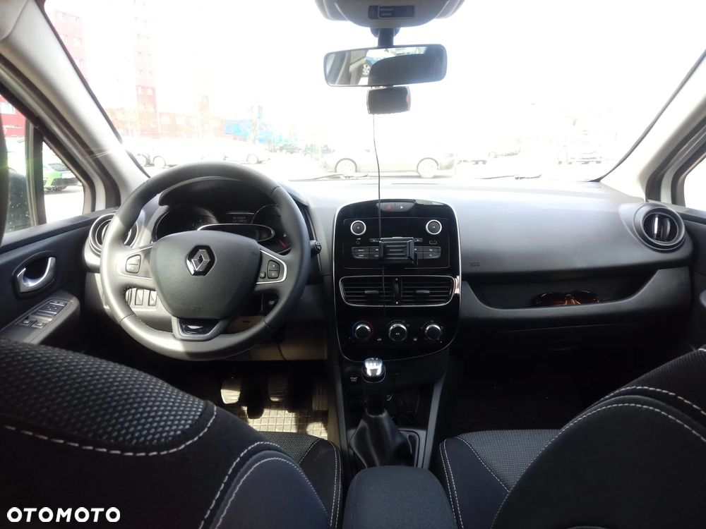 Renault Clio - 9