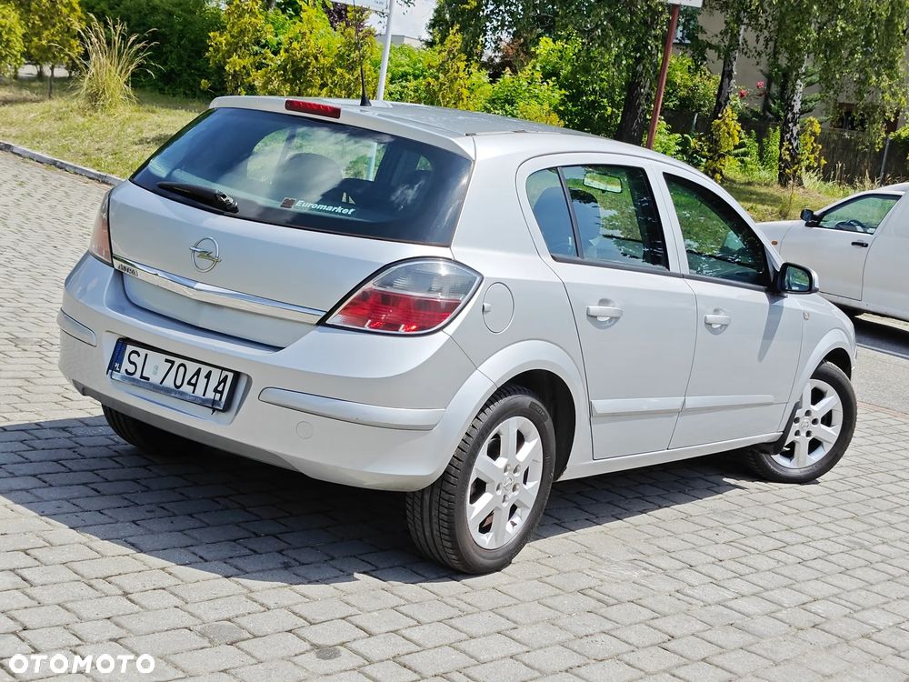 Opel Astra 1.6 Cosmo - 1