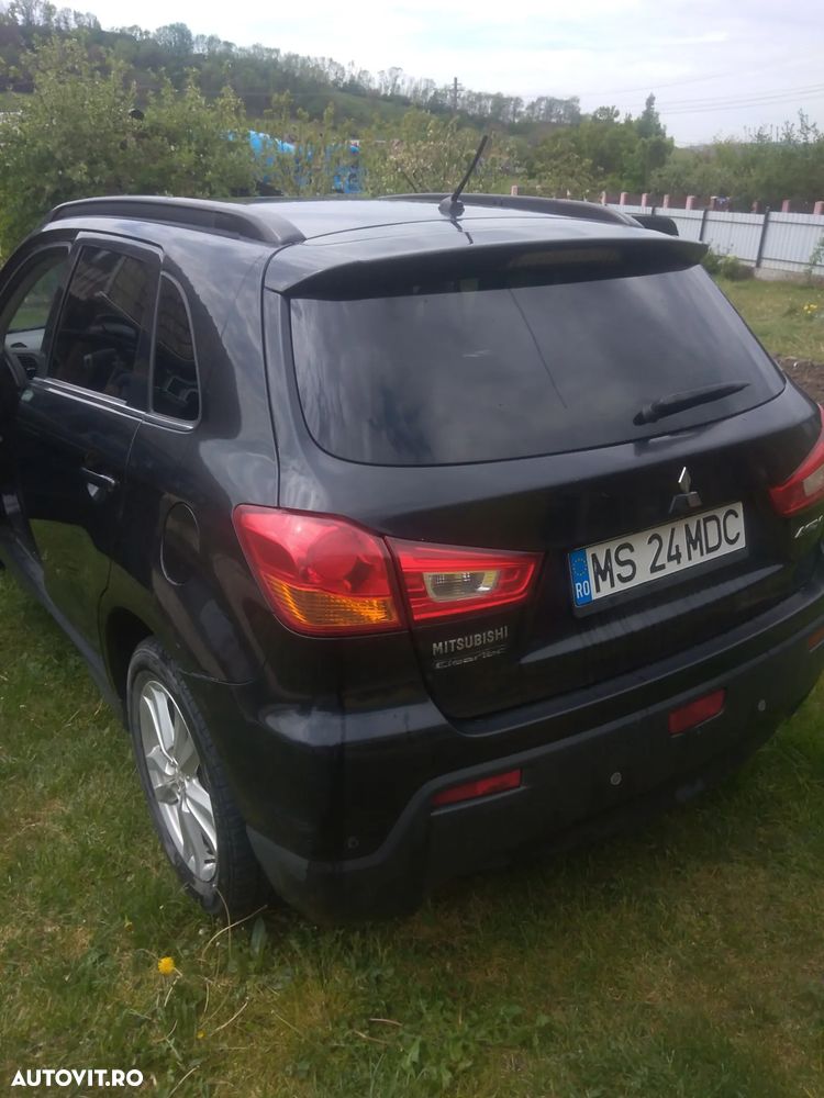 Mitsubishi ASX - 9