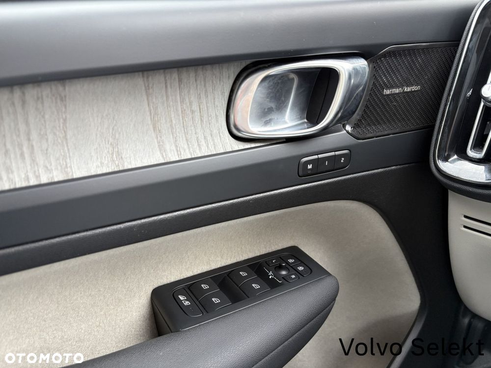 Volvo XC 40 - 18
