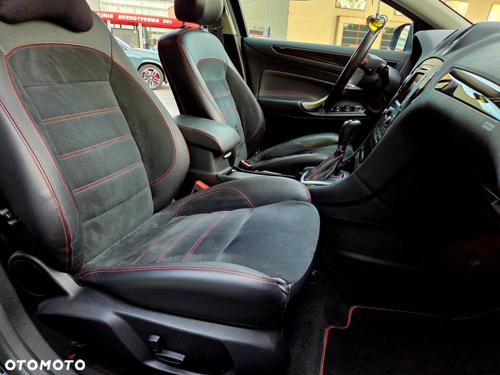 Ford Mondeo 2.0 EcoBoost ST-Line X - 4