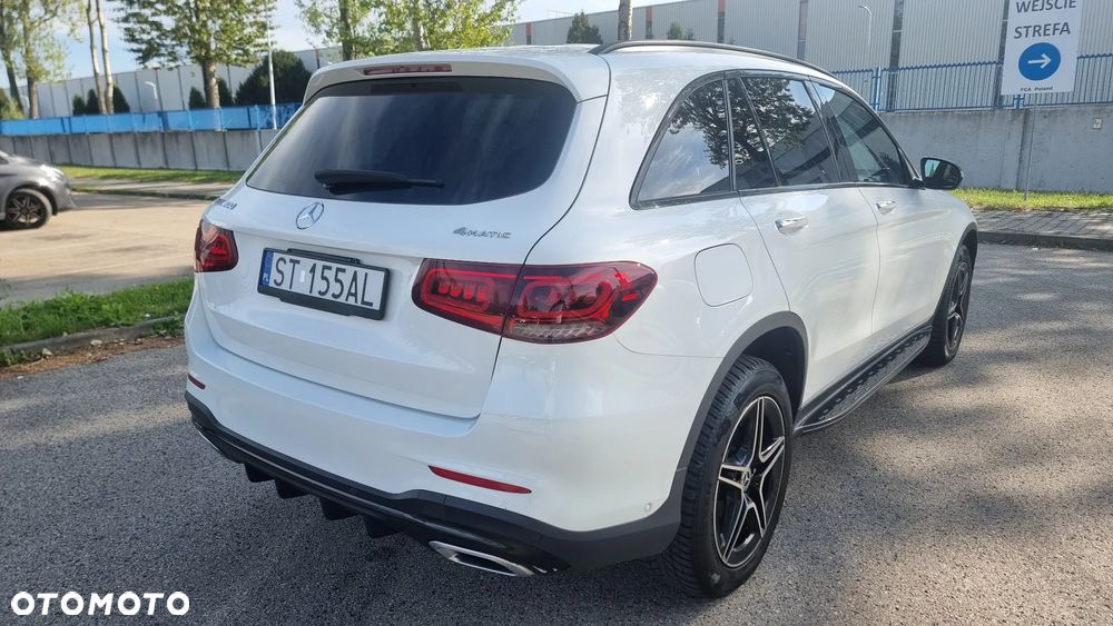 Mercedes-Benz GLC 300 4Matic 9G-TRONIC AMG Line - 5
