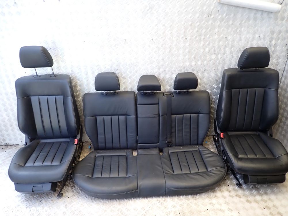 MERCEDES W212 FOTEL PRZEDNI PRAWY / LEWY ORAZ KANAPA TYLNIA SKÓRA KOMPLET - 1